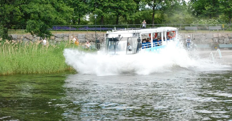Amphibienbus-Tour zu Land und zu Wasser